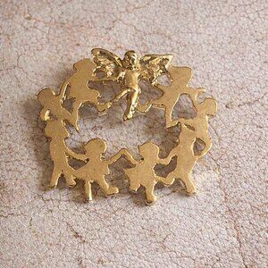 Guardian Angel Circle Of Friends Vintage Lapel Pin Brooch